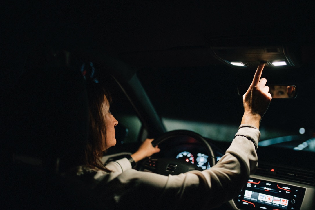 El cambio de horario de invierno hace conduzcamos más horas sin luz.