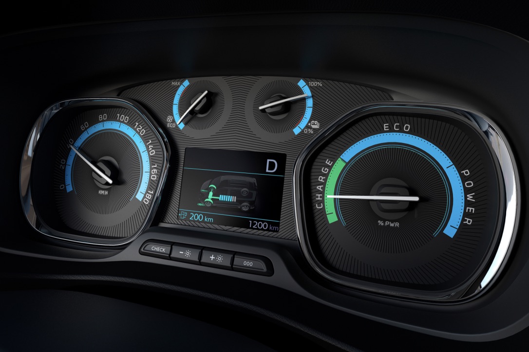 Peugeot E-Traveller.