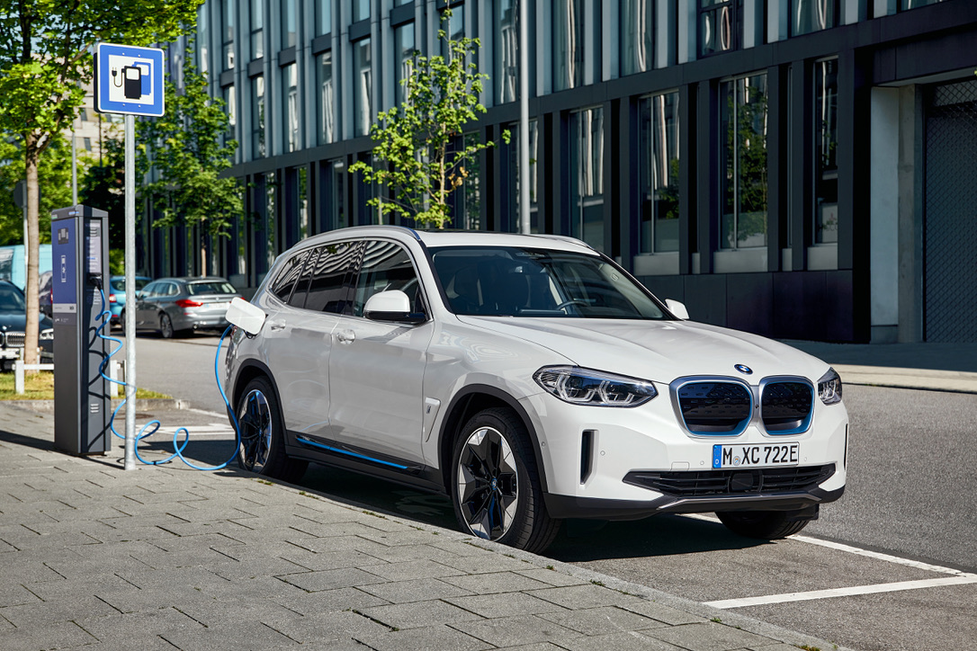 Nuevo BMW iX3.