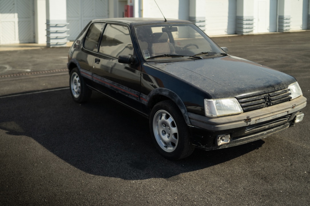 Peugeot 205 GTI.