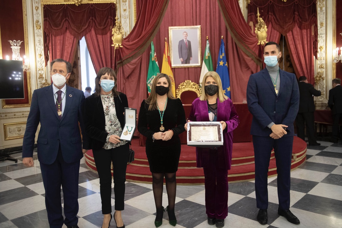 Entrega de la Medalla.