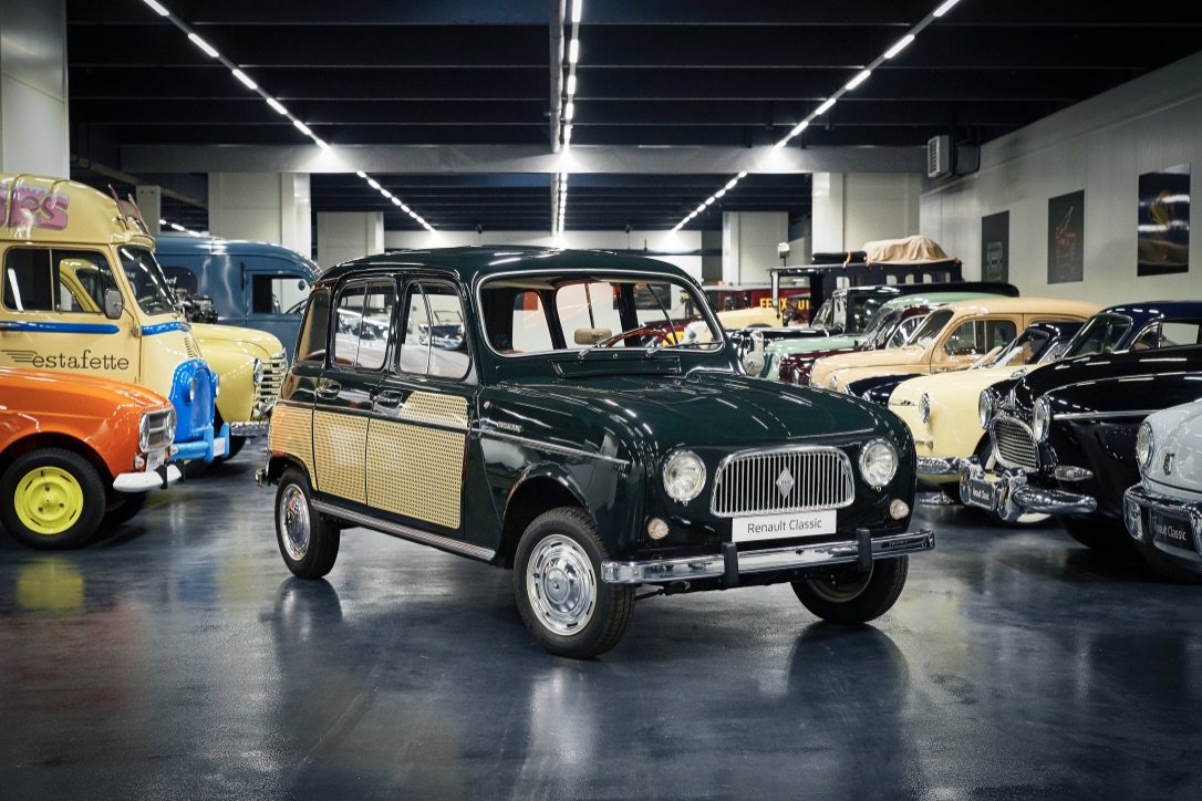 Renault 4L Parisien.