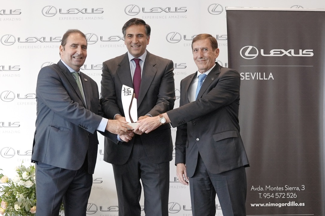 Lexus Sevilla.