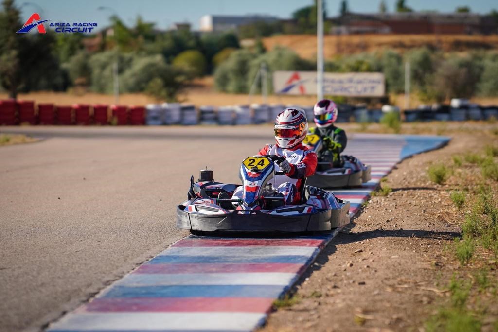 Nuevo Récord Kart Eléctrico Play and Drive/ElectricGT Circuito FIA  Motorland - Play and Drive