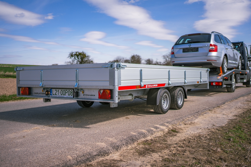 Razones para comprar un remolque para tu negocio antes de fin de año
