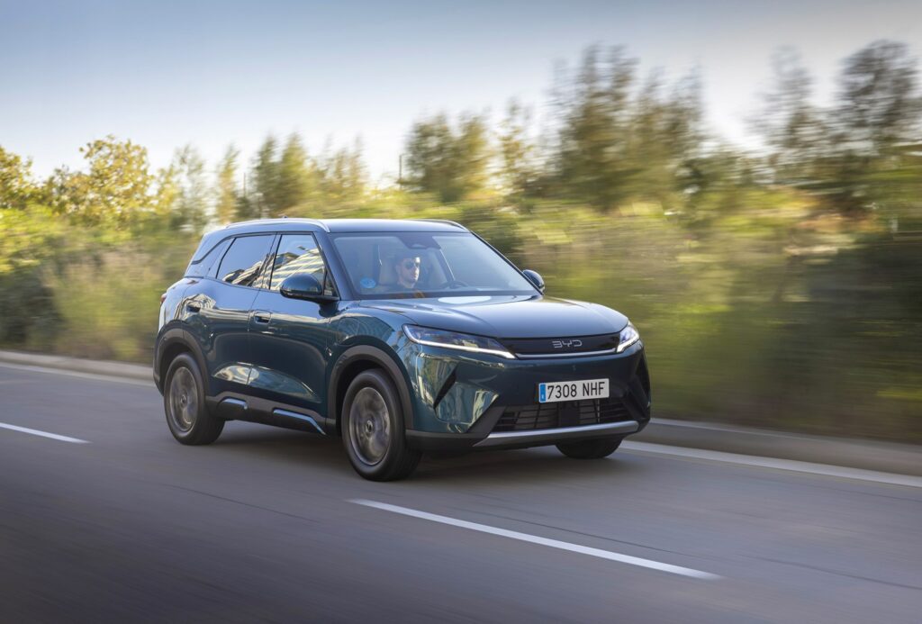 BYD ATTO 2 DM-i conducción