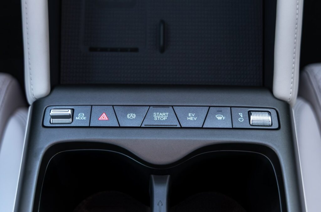 BYD ATTO 2 DM-i interior